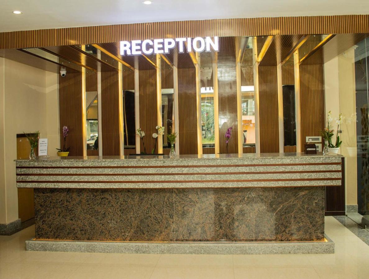 Hotel Silverline Pokhara Ngoại thất bức ảnh