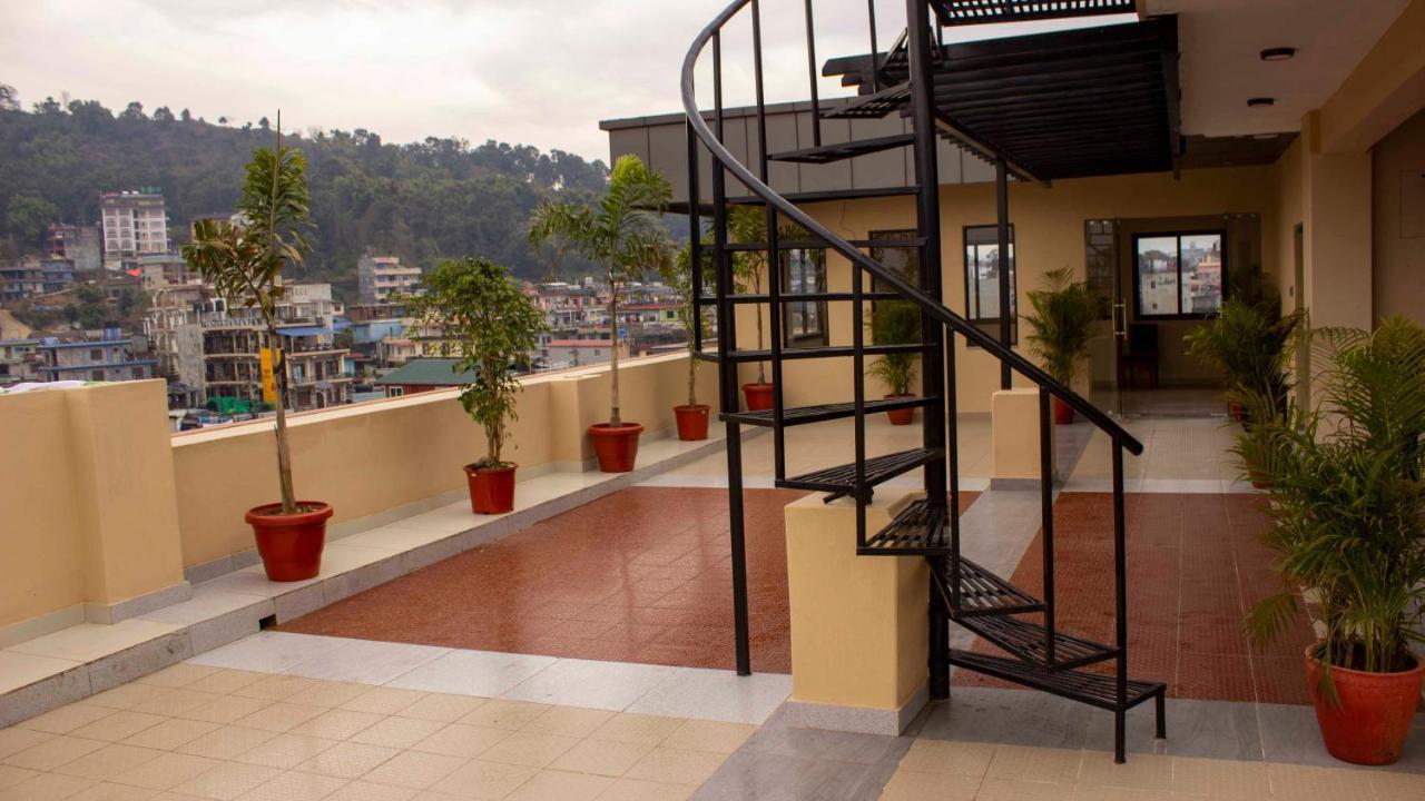 Hotel Silverline Pokhara Ngoại thất bức ảnh