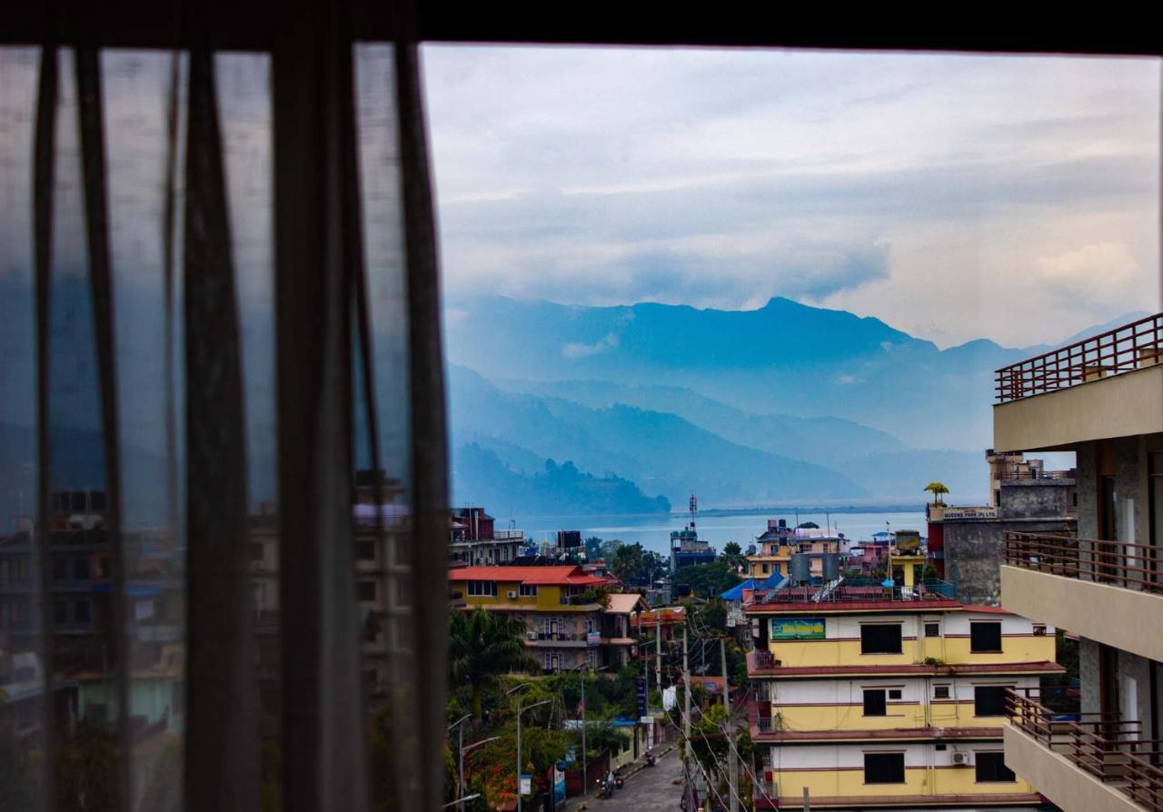 Hotel Silverline Pokhara Ngoại thất bức ảnh