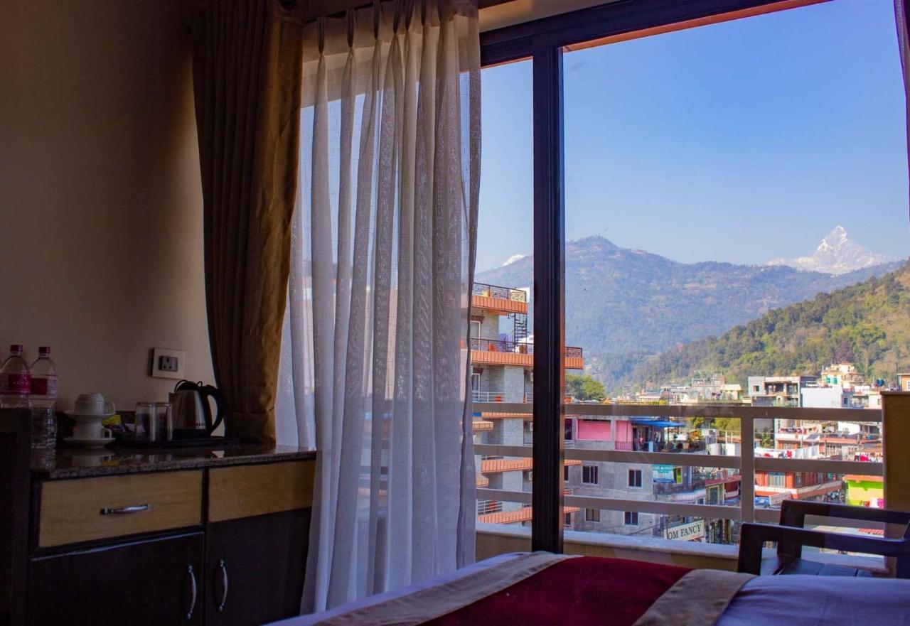 Hotel Silverline Pokhara Ngoại thất bức ảnh